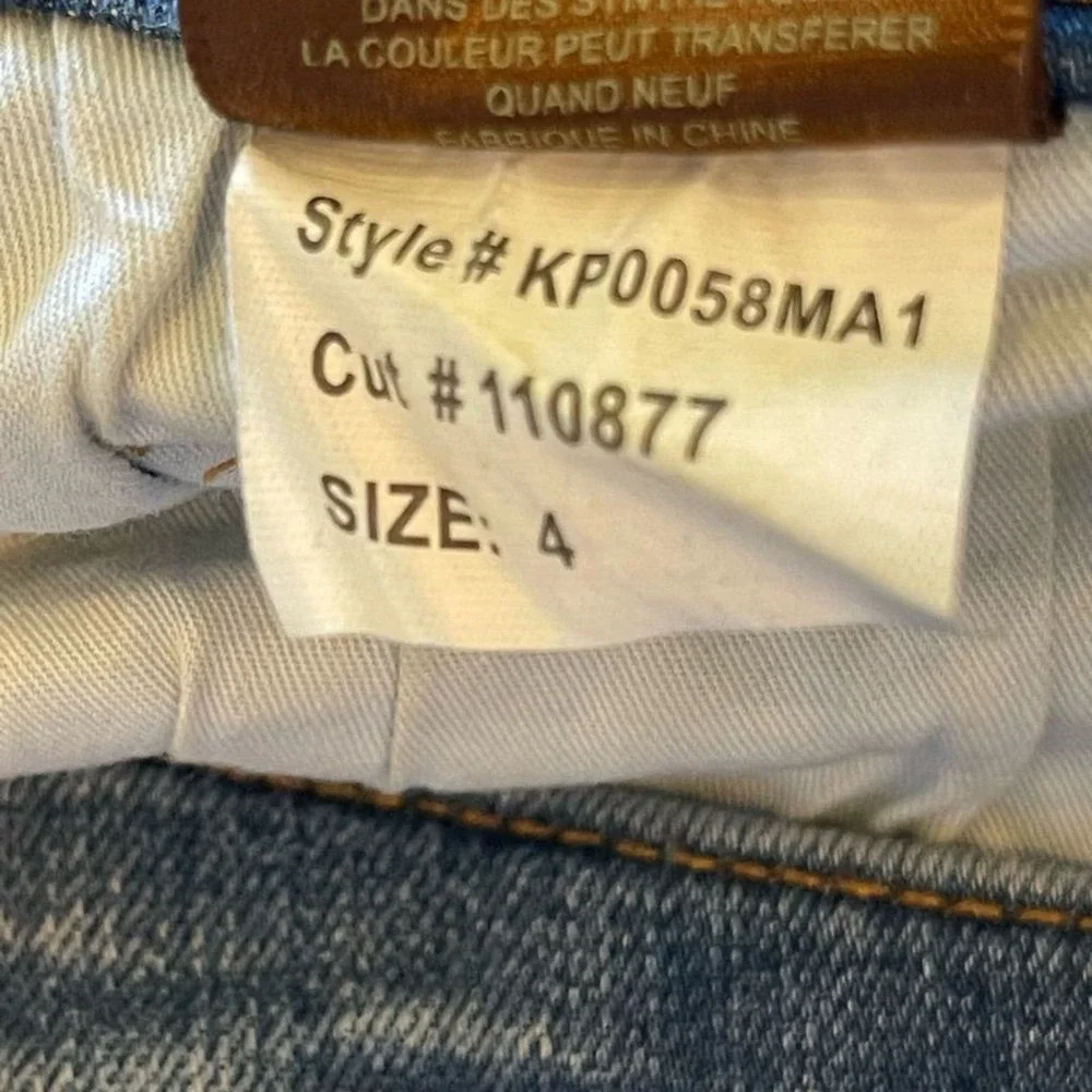 Kut from the Kloth Connie ankle skinny distressed jean size 4